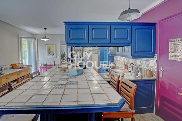 Domarin : Grande villa 266 m² avec studio indépendant, piscine et terrain 1 600 m²