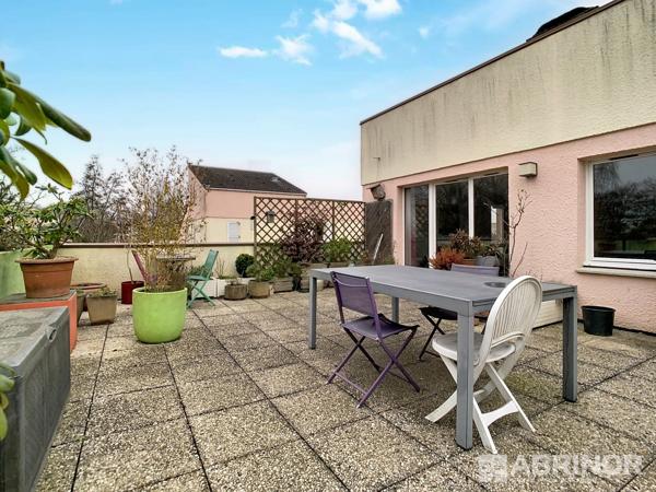 APPARTEMENT DUPLEX, 3 CHAMBRES, BUREAU, TERRASSE, SUD OUEST ET GARAGE VILLENEUVE D ASCQ