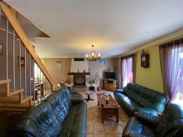 Maison à vendre à Lafeuillade-en-Vézie dans le Cantal (15130), ref : 15061-19