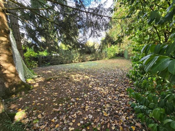 HIRSON (02) - 🏡 Vente maison individuelle, avec 3 chambres 🛏️🛏️🛏️, garage 🚗, cour et terrain ☘️