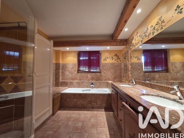 Maison à vendre 5 pièces 164 m² Entraigues-sur-la-Sorgue