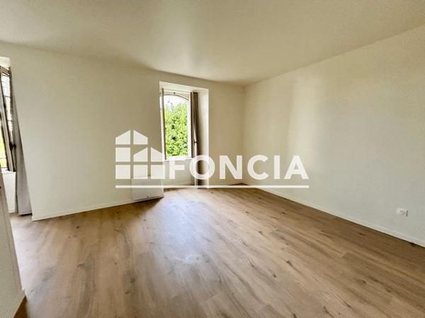 Location Studio 32.1 m² - Auray 56400