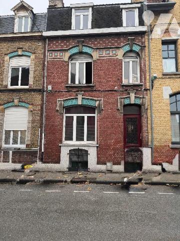 EN EXCLUSIVITÉ,

Idéal investisseur

Immeuble de rapport situé au centre de Rosendaël compr...