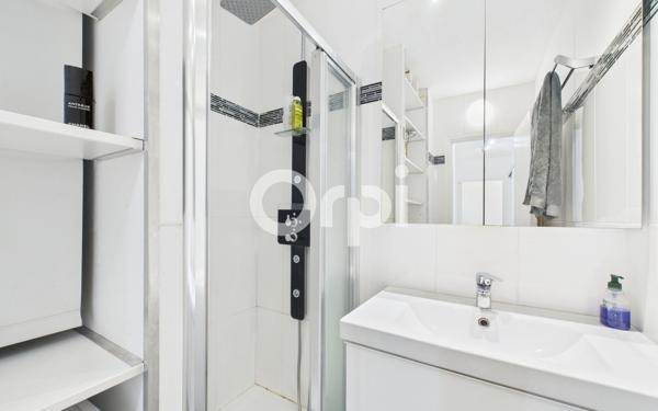 Appartement à vendre    3 pièces • 46,24 m2 Mandelieu-la-Napoule