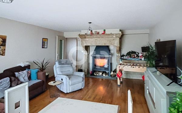 Maison à vendre    4 pièces •  Senaide