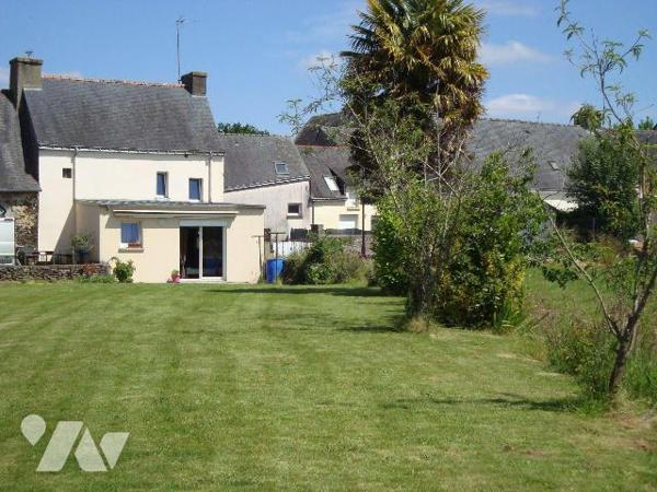 EN EXCLUSIVITÉ CHEZ MON NOTAIRE, Maison à vendre à NOYAL-PONTIVY (56920), Morbihan (56), très b...