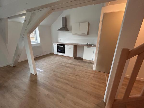Location Appartement 4 pièces - TROIS QUARTIERS