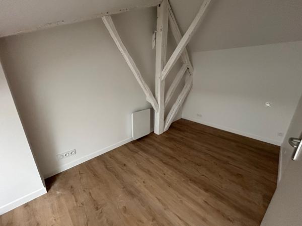 Location Appartement 4 pièces - TROIS QUARTIERS