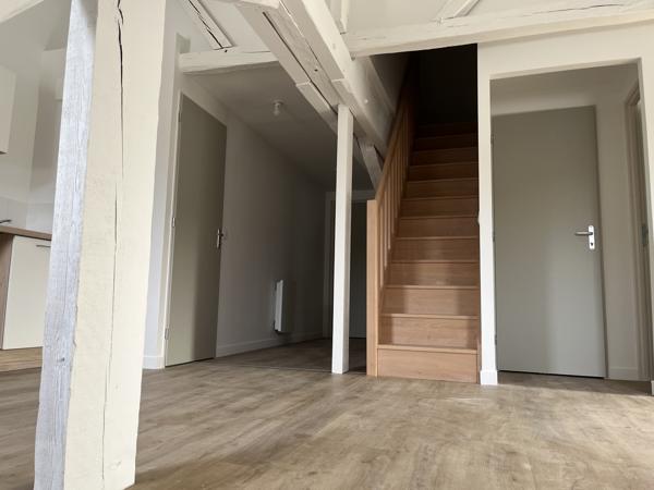Location Appartement 4 pièces - TROIS QUARTIERS