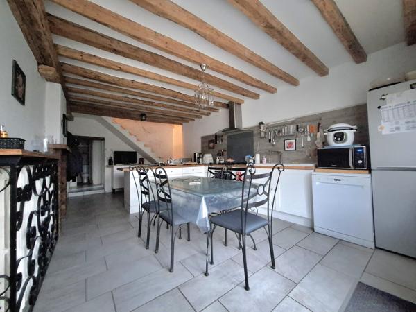 À vendre - Maison individuelle, 7 pièces située à Oisseau-le-Petit (72610)