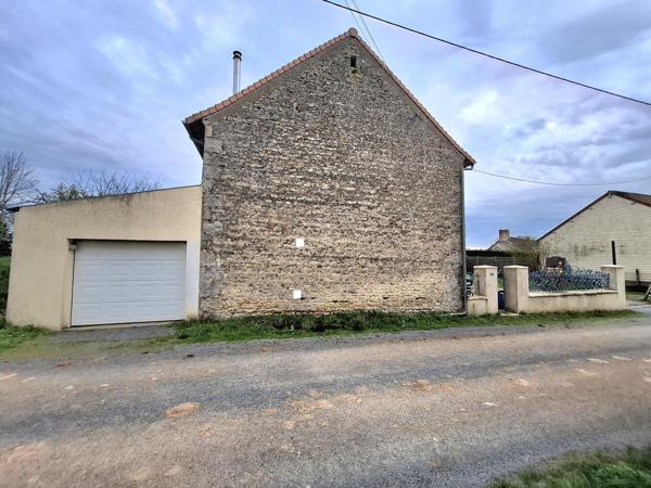 À vendre - Maison individuelle, 7 pièces située à Oisseau-le-Petit (72610)