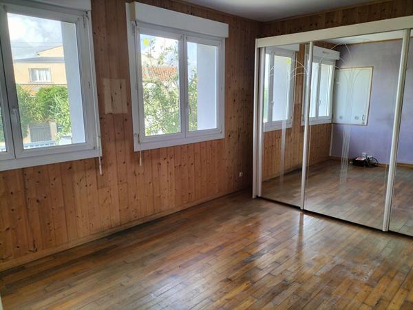 Maison Tonnay-Charente 5 pièce(s) 148m²