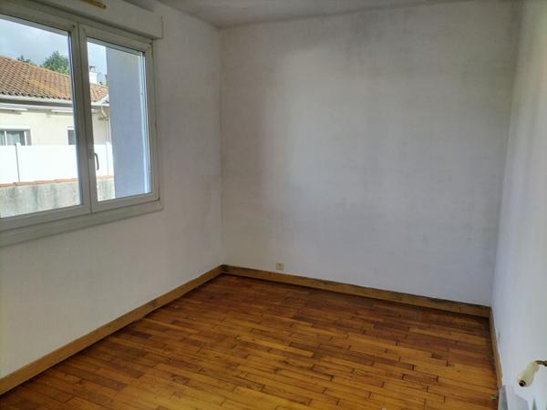 Maison Tonnay-Charente 5 pièce(s) 148m²