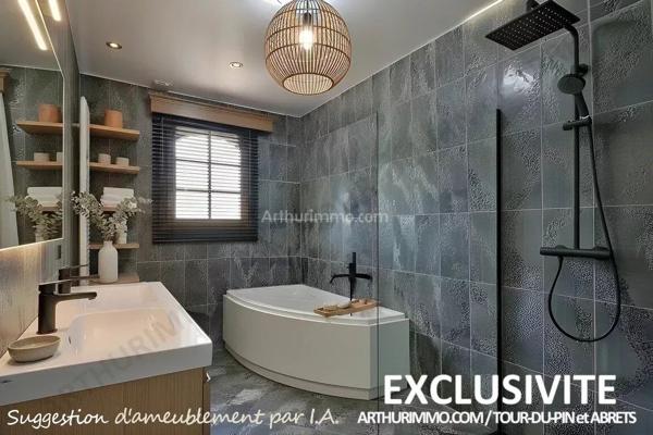 Vente                                                      Maison
                        
                     6 pièces                      289 m2                     à Bourgoin-Jallieu