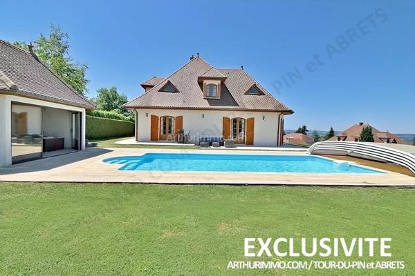 Vente                                                      Maison
                        
                     6 pièces                      289 m2                     à Bourgoin-Jallieu