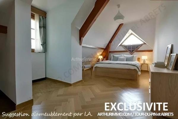 Vente                                                      Maison
                        
                     6 pièces                      289 m2                     à Bourgoin-Jallieu