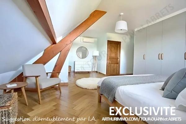Vente                                                      Maison
                        
                     6 pièces                      289 m2                     à Bourgoin-Jallieu