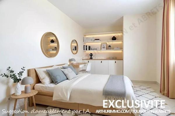Vente                                                      Maison
                        
                     6 pièces                      289 m2                     à Bourgoin-Jallieu