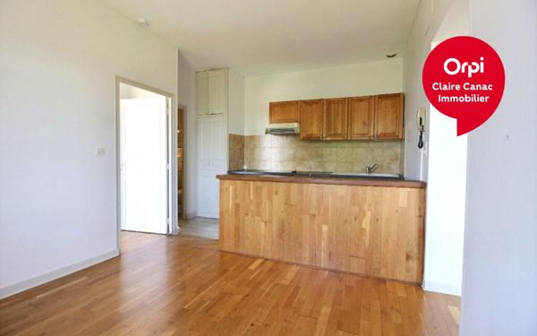 Appartement à louer    2 pièces •  Saint-Sulpice-la-Pointe