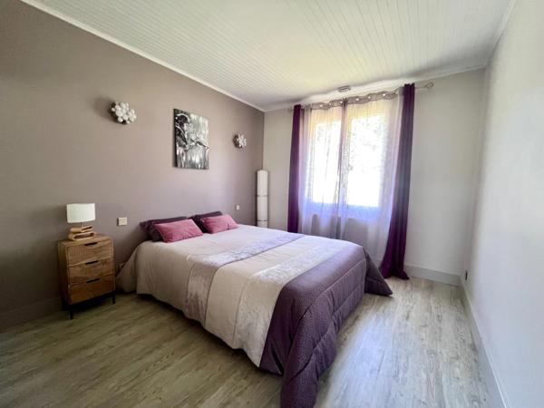 Maison 6 pièces avec piscine et parc paysager