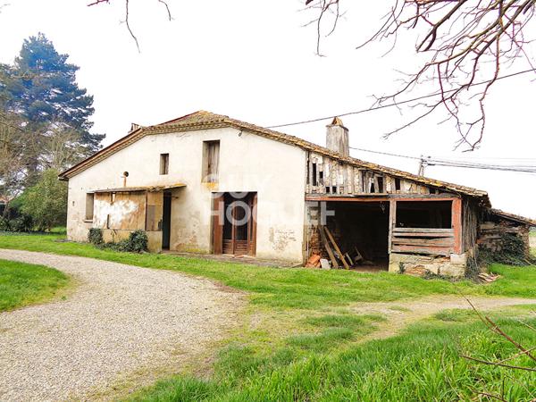 Maison familiale de plain-pied à la campagne /4 chambres et un bureau /jardin et ancienne ferme