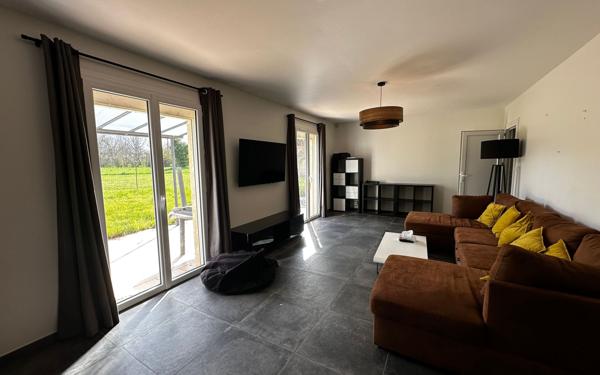 Maison à vendre    5 pièces •  Noé