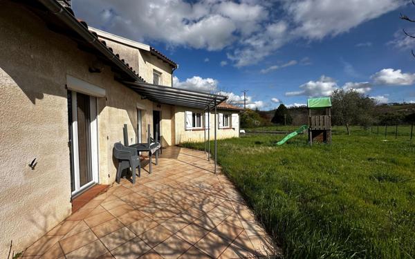 Maison à vendre    5 pièces •  Noé