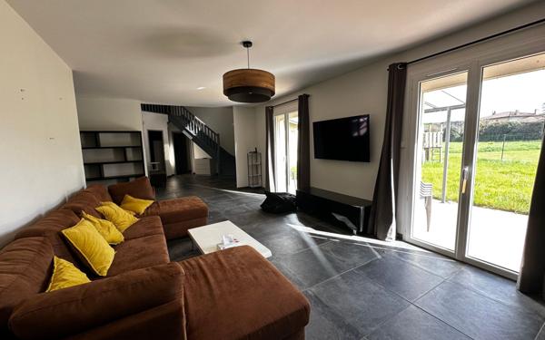 Maison à vendre    5 pièces •  Noé