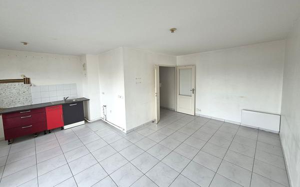 Appartement à vendre    2 pièces • 49 m2 Combs-la-Ville