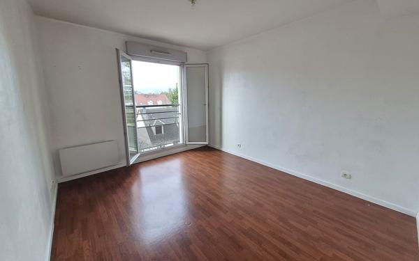 Appartement à vendre    2 pièces • 49 m2 Combs-la-Ville