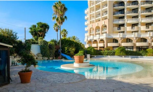 INVESTISSEMENT LOCATIF – CANNES – Résidence de tourisme Villa Maupassant – 4,81 % de rentabilité