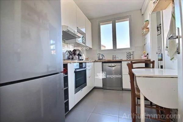 Location                                                      Appartement
                        
                     3 pièces                      49 m2                     à Asnières-sur-Seine