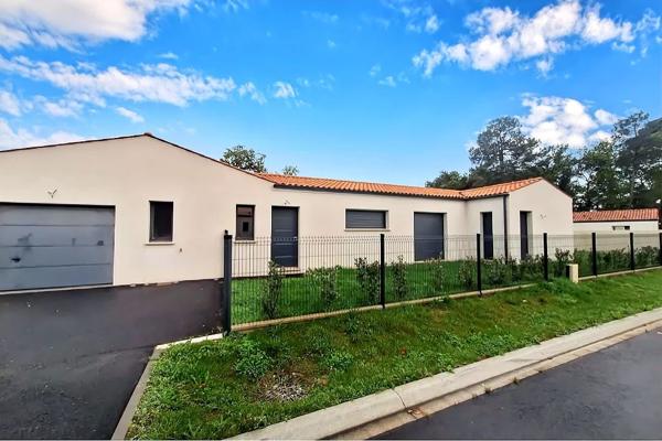 Vente Maison143,22 m² - 4 Pièces - LES MATHES (17570)