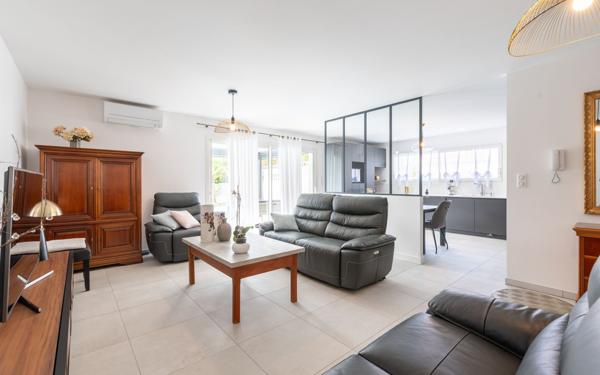 Maison à vendre    5 pièces •  Saint-Pierre-du-Mont