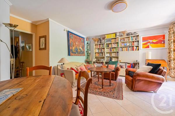 Appartement F3 à vendre  3 pièces - 71,80 m 2   PARIS  - 75011