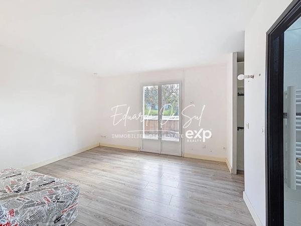 Maison plain-pied familiale de 161 m² – 4 chambres dont suite parentale – piscine, double garage