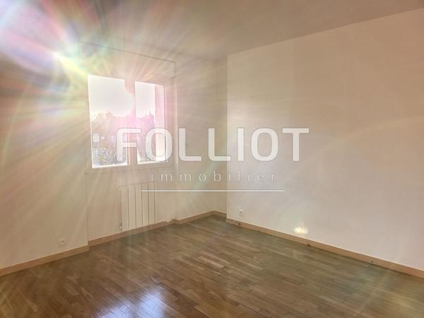 A LOUER - VIRE NORMANDIE - Quartier St Anne - BEAU T3 AVEC BALCON