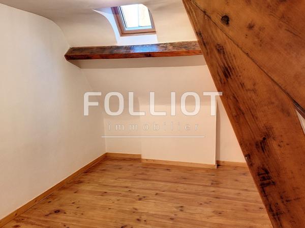 A LOUER - VIRE NORMANDIE - Quartier St Anne - BEAU T3 AVEC BALCON