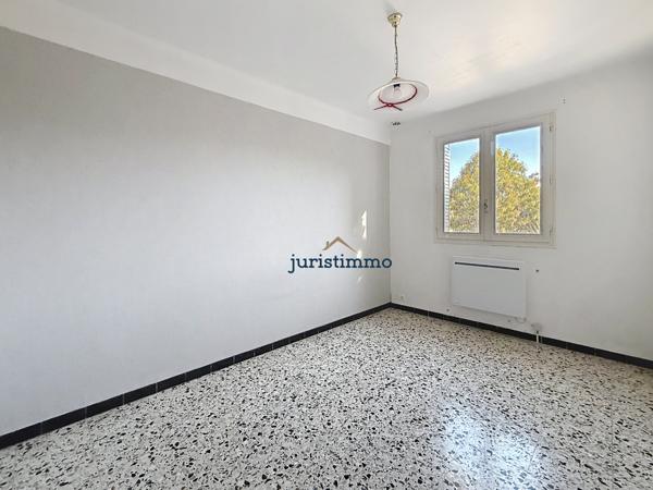 Malaucène (84340) Au cœur du village de Malaucène, maison avec jardin intime et stationnement privatif