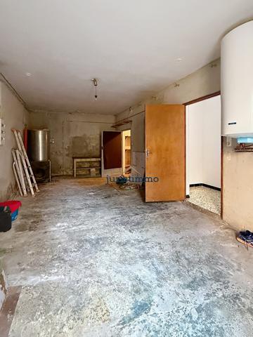Malaucène (84340) Au cœur du village de Malaucène, maison avec jardin intime et stationnement privatif