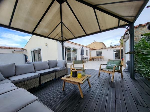 Vitrolles (13127) VILLA D'ARCHITECTE 5 PIECES PROCHE PLAGE QUI S'AUTOFINANCE