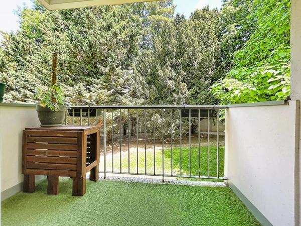 Appartement T1 Bis avec balcon, cave et parking