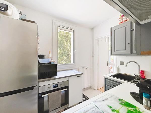 Appartement T1 Bis avec balcon, cave et parking