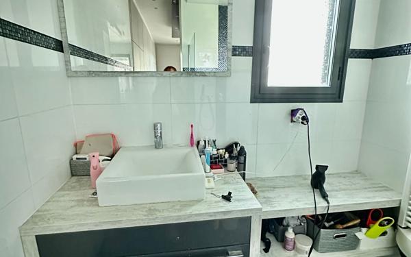 Maison à vendre    6 pièces •  Savas-Mépin