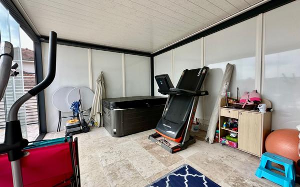 Maison à vendre    6 pièces •  Savas-Mépin