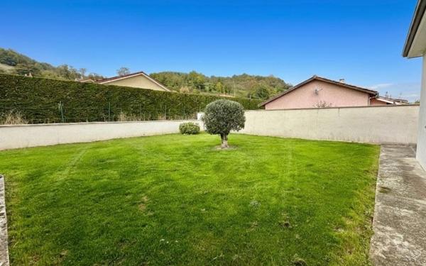 Maison à vendre    6 pièces •  Savas-Mépin