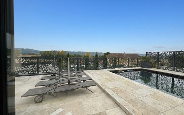 Maison à vendre    6 pièces •  Savas-Mépin