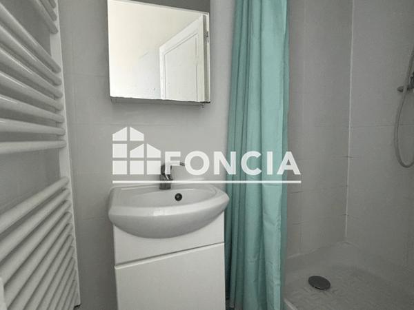 Location Studio 28.98 m² - 54 RUE DES GODRANS Dijon 21000