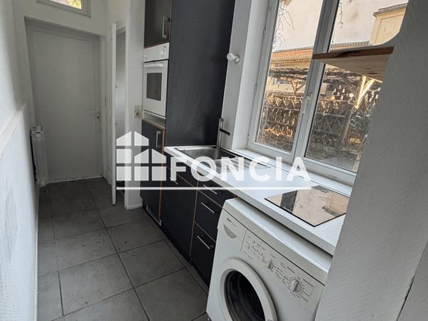 Location Studio 28.98 m² - 54 RUE DES GODRANS Dijon 21000