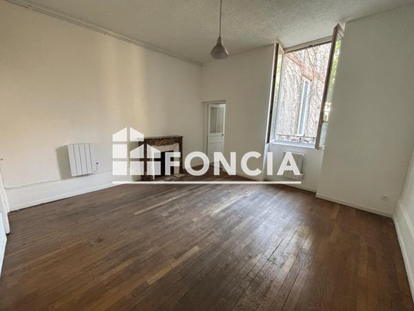 Location Studio 28.98 m² - 54 RUE DES GODRANS Dijon 21000